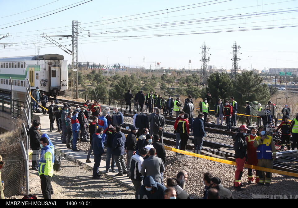 تصادف ۲ قطار در خط پنج مترو تهران