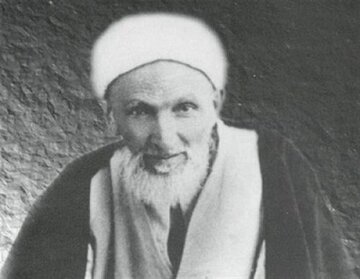 درباره احمد آشتیانی