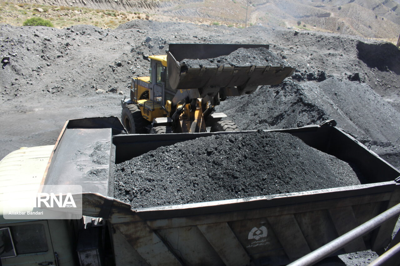 یک واحد معدنی راکد در شهرستان نی‌ریز به چرخه تولید بازگشت