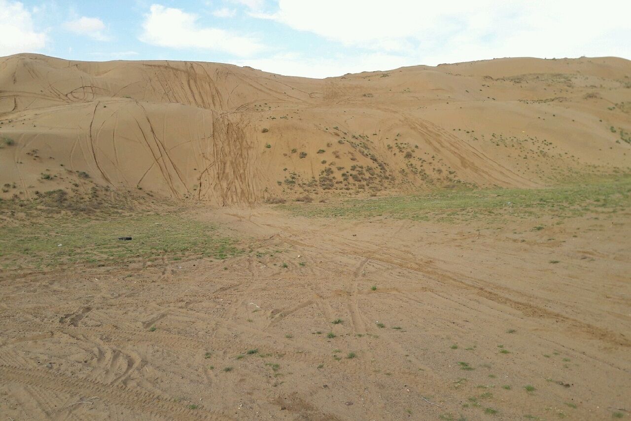 بارش باران در نقاط کویری آران‌وبیدگل