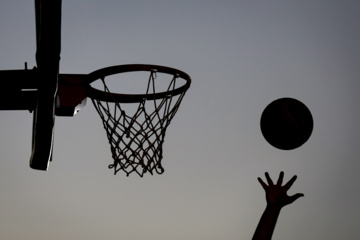 Competiciones callejeras de baloncesto y fútbol en Tabriz