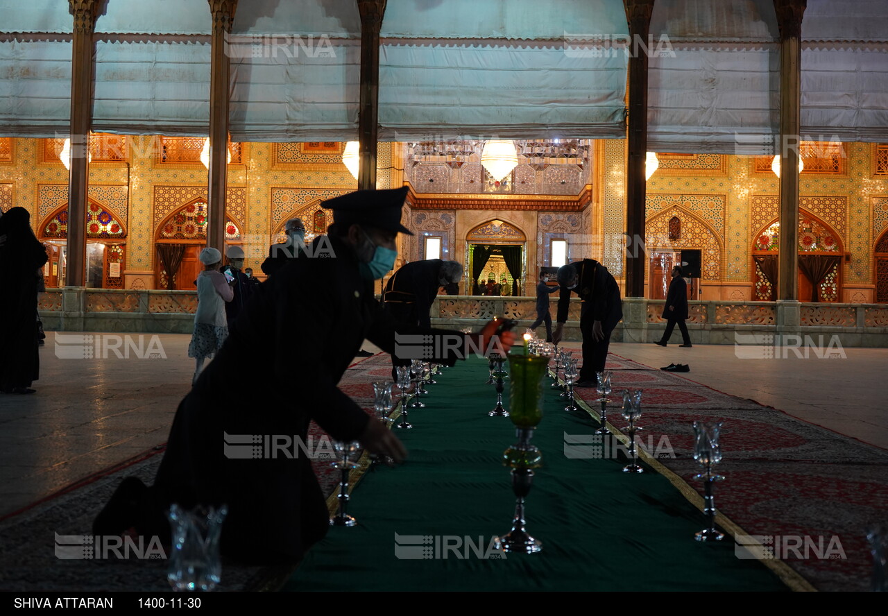 مراسم لاله گردانی شب شهادت احمد بن موسی (ع) در شیراز