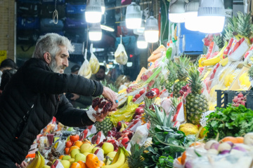 Les Téhéranais s’apprêtent à célébrer Shab-e Yalda. 