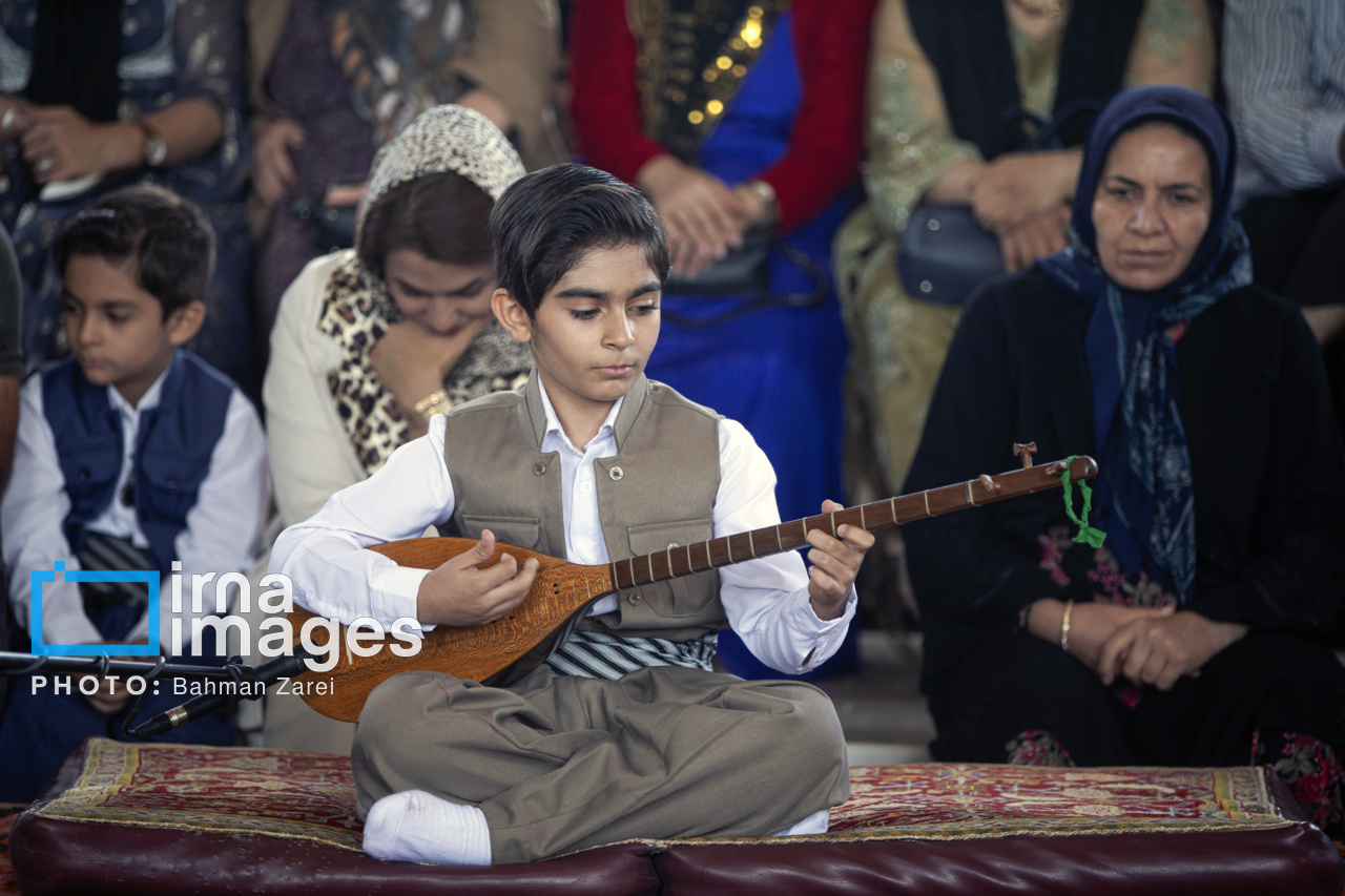 جشنواره ملی کهن آواهای تنبور و موسیقی کردی