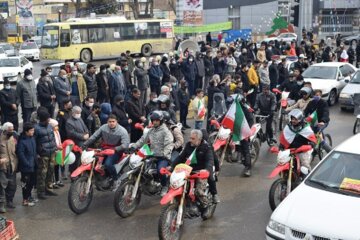 راهپیمایی خودرویی ۲۲ بهمن در میاندوآب