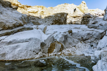 کوه نمکی جاشک