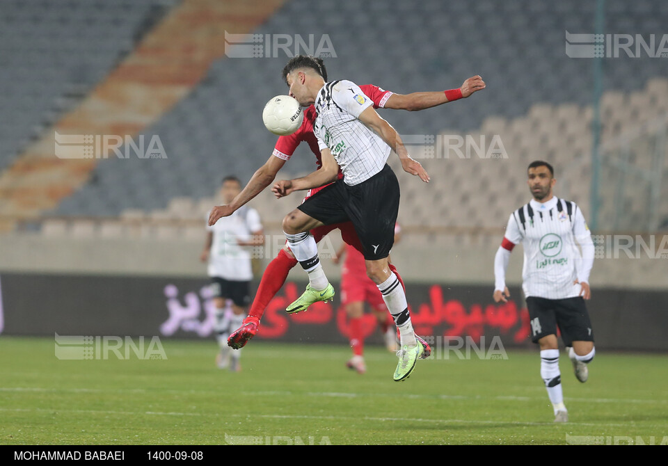 دیدار تیم فوتبال پرسپولیس و نفت مسجدسلیمان