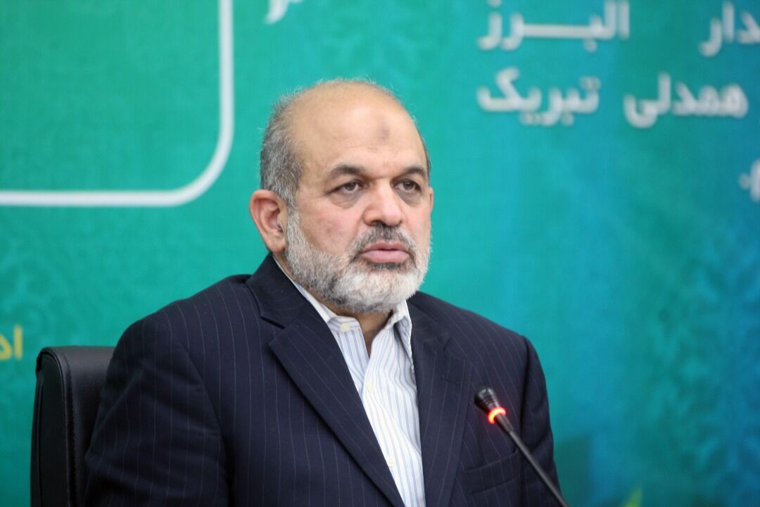 وزیر کشور: تامین رضایت مردم کار اصلی استاندار جدید البرز است 