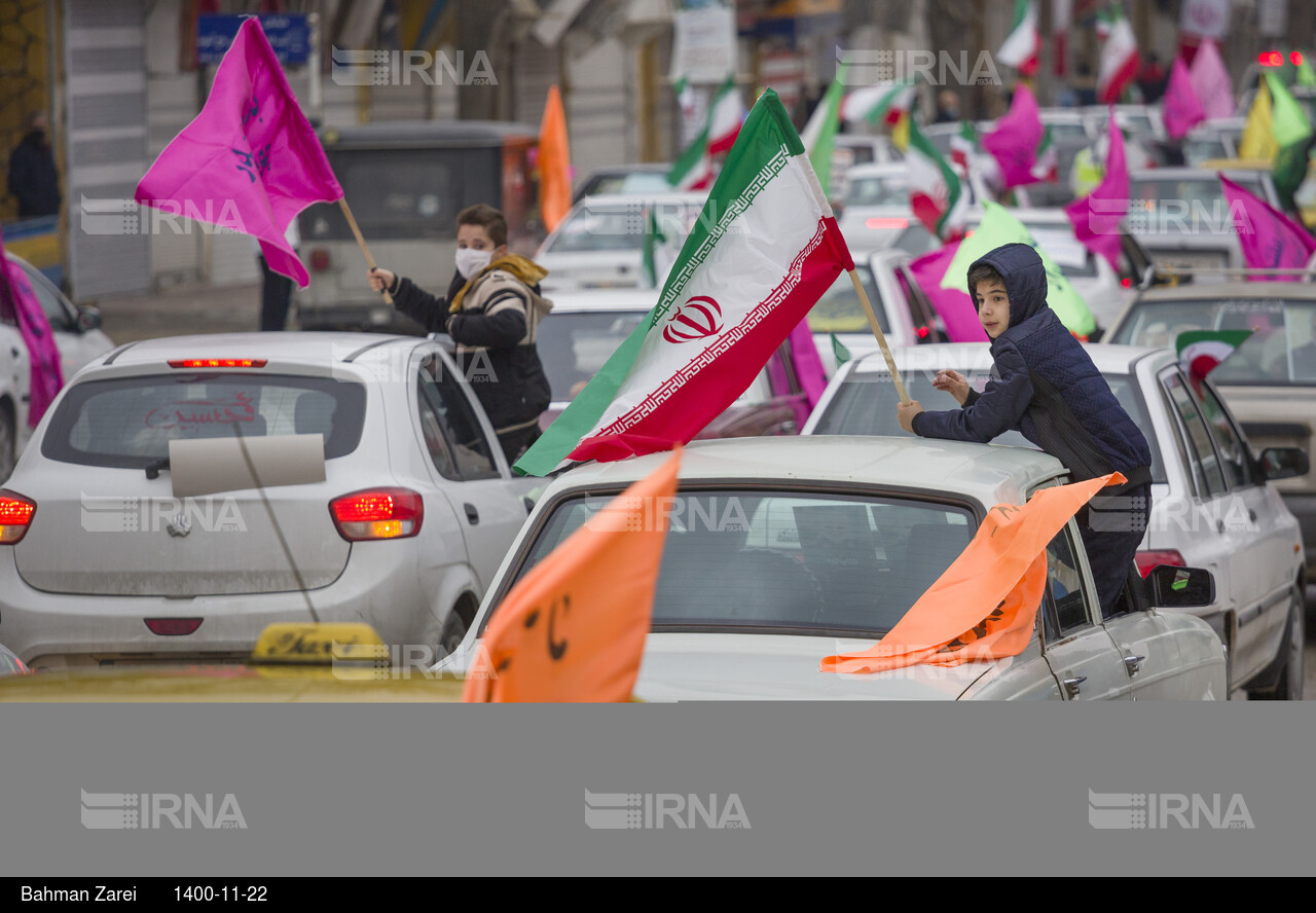 حضور دهه نودی‌ های کرمانشاه در جشن انقلاب