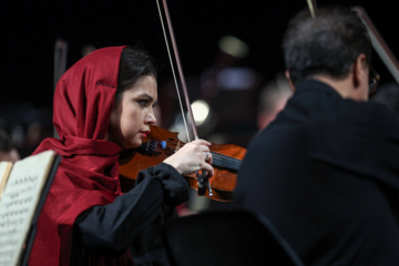 L'orchestre de chambre de Saint-Pétersbourg se produit à Téhéran 