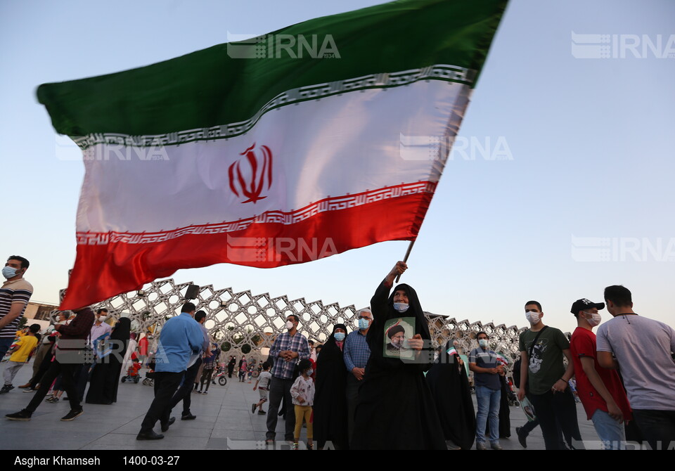 جشن تهرانی‌ها برای رییس جمهور منتخب