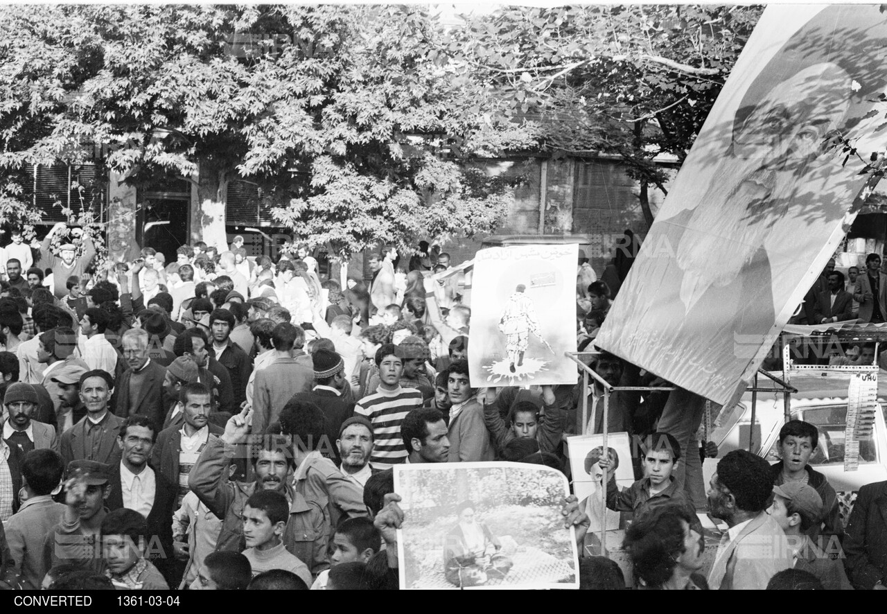 شادمانی مردم همدان به مناسبت فتح خرمشهر