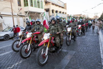 Ceremonia de recibimiento de 8 mártires desconocidos de la Defensa Sagrada en Yazd