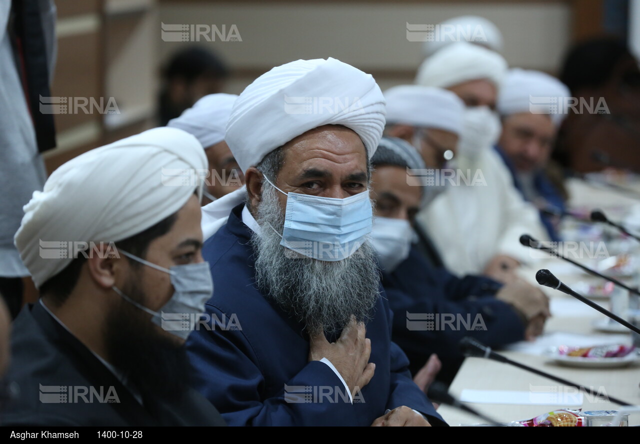 نشست علمای اهل سنت در دبیرخانه شورای عالی انقلاب فرهنگی