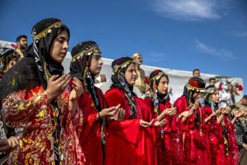 جشنواره شکرانه محصول انار شهرستان پاوه