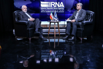 Visite de Mohammad Javad Zarif à l'IRNA