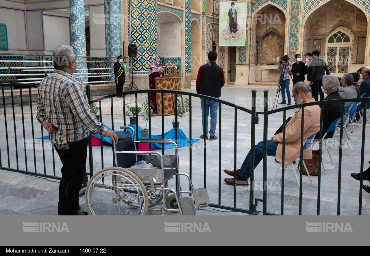 رونمایی از جدیدترین سنگ مزار سهراب سپهری