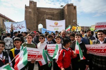 Las marchas del 13 de Aban en todo Irán