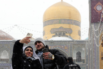 Chute de neiges à Mashhad dans le nord-est iranien 