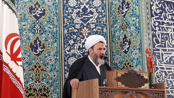 امام جمعه مهدیشهر: بسیج و نیروهای نظامی تکیه‌گاه و پشتوانه نظام هستند