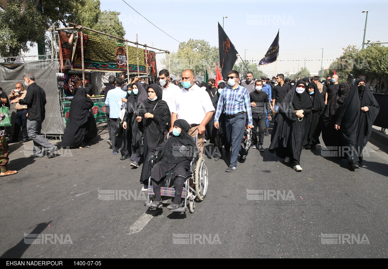 مراسم پیاده روی جاماندگان اربعین در تهران