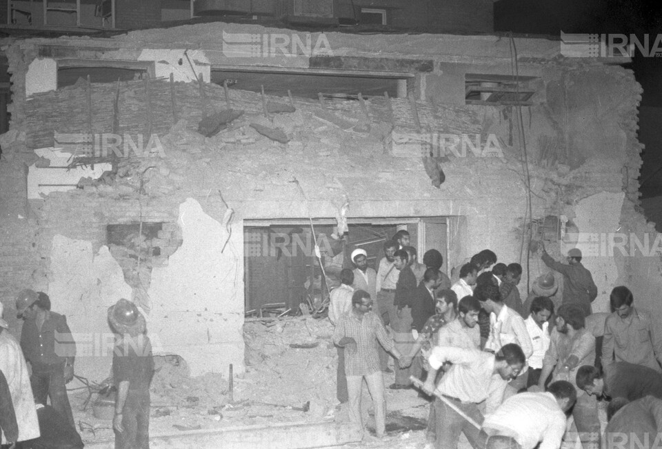 انفجار دفتر مرکزي حزب جمهوري اسلامي