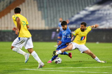 Iran's Pro League: Esteghlal vs. Sanat Naft