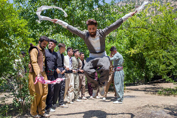 جشن چله تابستان در روستای زردوئی