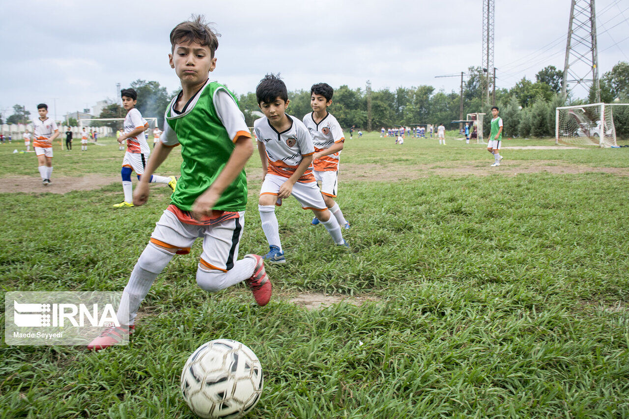 ۱۷ مدرسه فوتبال در سمنان پذیرای نونهالان است