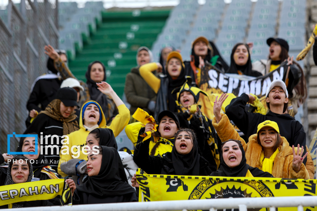 سوپرجام فوتبال - سپاهان و پرسپولیس