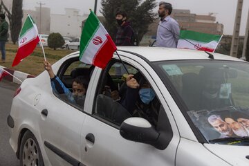 راهپیمایی موتوری به مناسبت بزرگداشت ۲۲ بهمن با حضور اقشار مختلف مردم گنبدکاووس همزمان با سراسر کشور برگزار شد