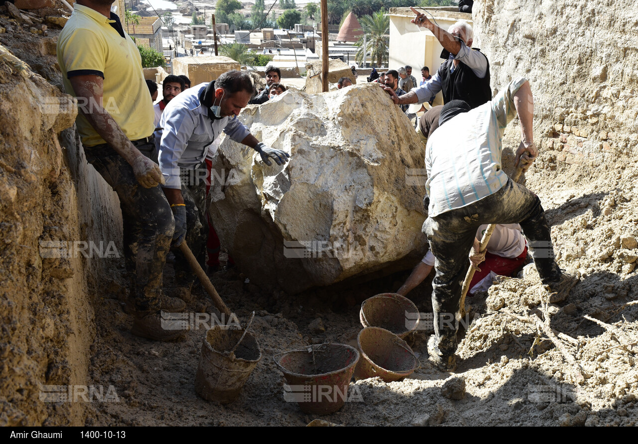 مرگ جوان لاری به علت ریزش کوه ناشی از باران شدید