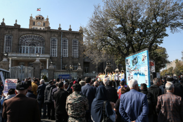 Las marchas del 13 de Aban en todo Irán