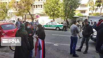 Students demonstrate outside Lebanese Embassy in Tehran