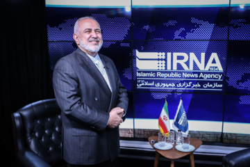 Visite de Mohammad Javad Zarif à l'IRNA