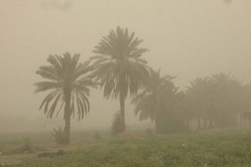 گرد و غبار برای دومین روز ۱۵ شهر خوزستان را فراگرفت