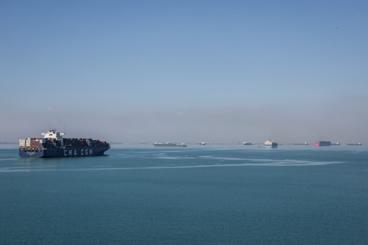 کشتیرانی در دریای سرخ حمل و نقل دریایی