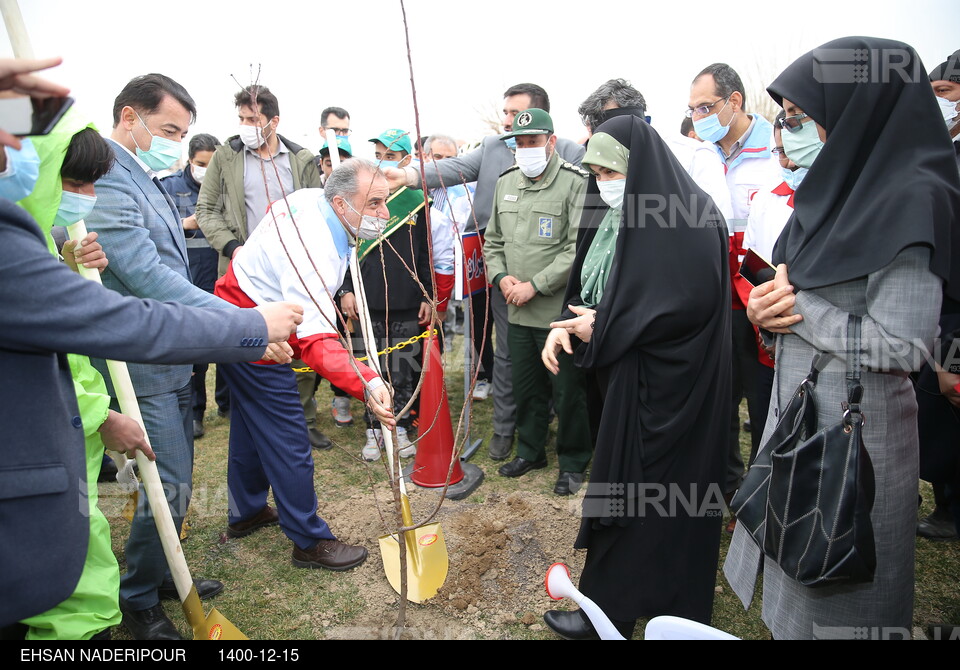 آغاز عملیات اجرایی باغ شهدای ایران