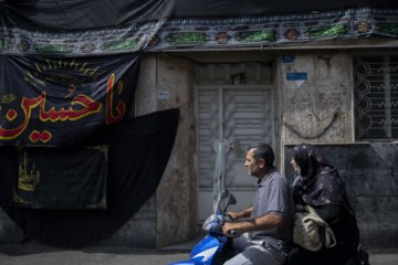 Irán se viste de negro para ceremonias de luto de Muharram