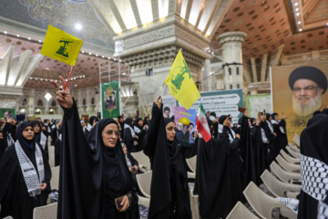 Commémoration du 40ème jour du martyre de Nasrallah au sanctuaire sacré de l'Imam Khomeini de Téhéran