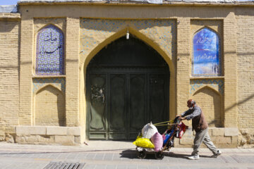 گذری در محله تاریخی لب آب شیراز