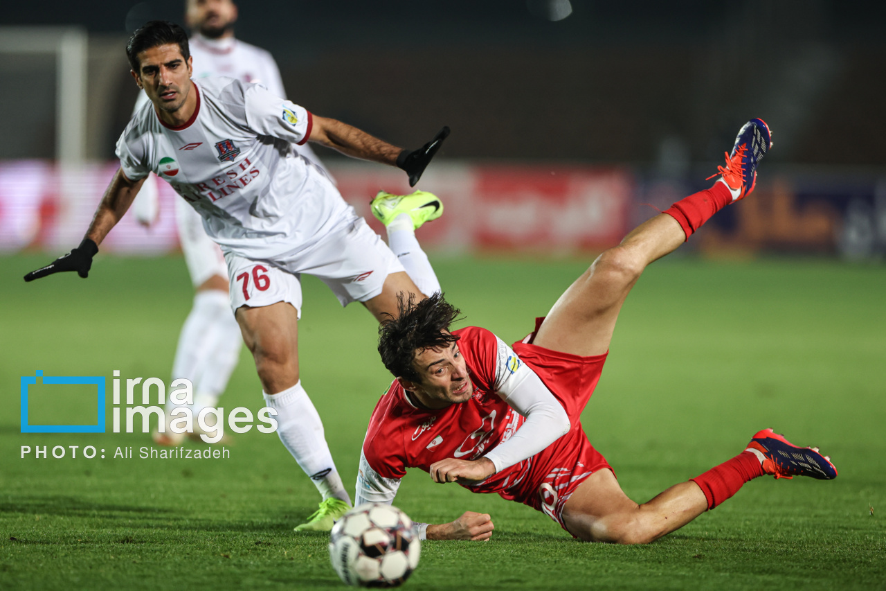 لیگ برتر فوتبال - پرسپولیس و نساجی