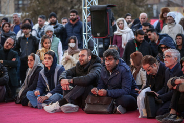 Spectacles de rue du Festival de Théâtre Fajr - Jour 3