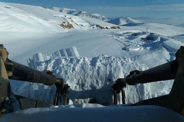 بازگشایی و برف‌روبی مسیرهای روستایی مهاباد