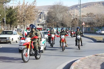 راهپیمایی موتوری 22 بهمن در مهاباد