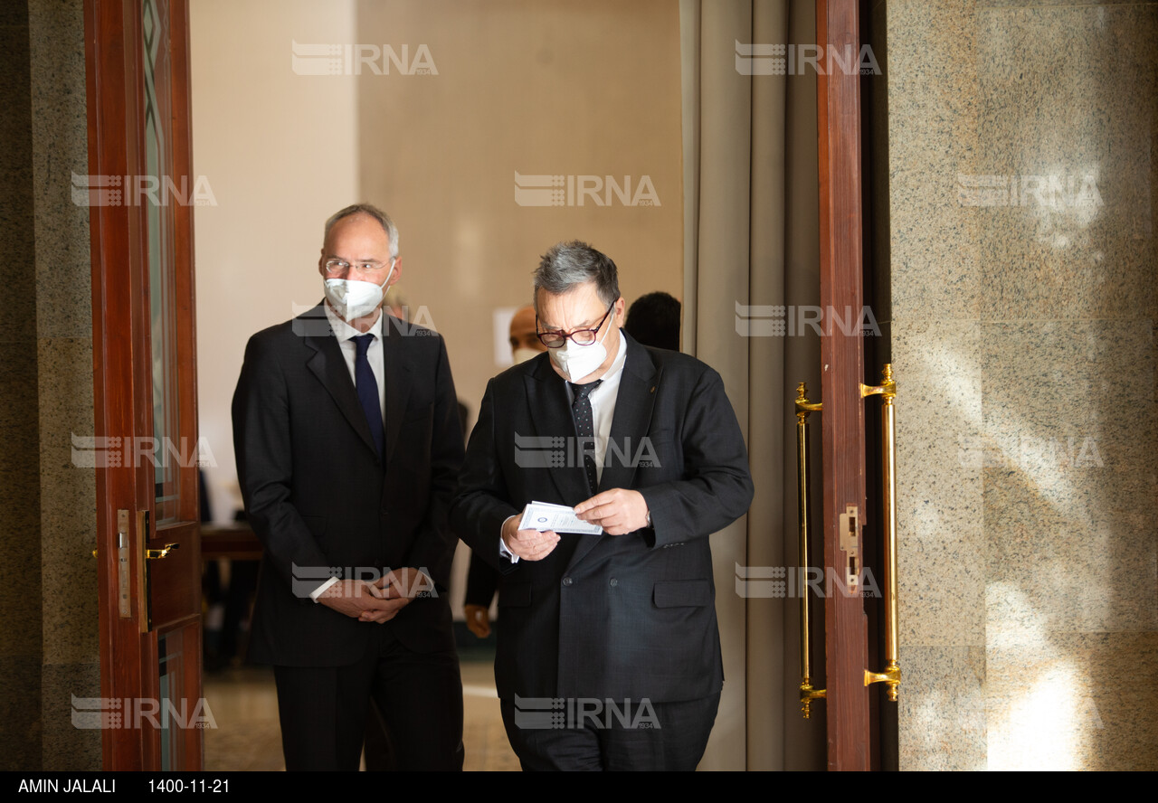 مراسم سالگرد پیروزی انقلاب اسلامی با حضور سفرای خارجی مقیم ایران