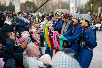 Le 20e Festival de théâtre de marionnettes Téhéran-Moubarak s'ouvre au parc Ab-o Atash