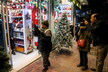 Ambiente navideño en Teherán