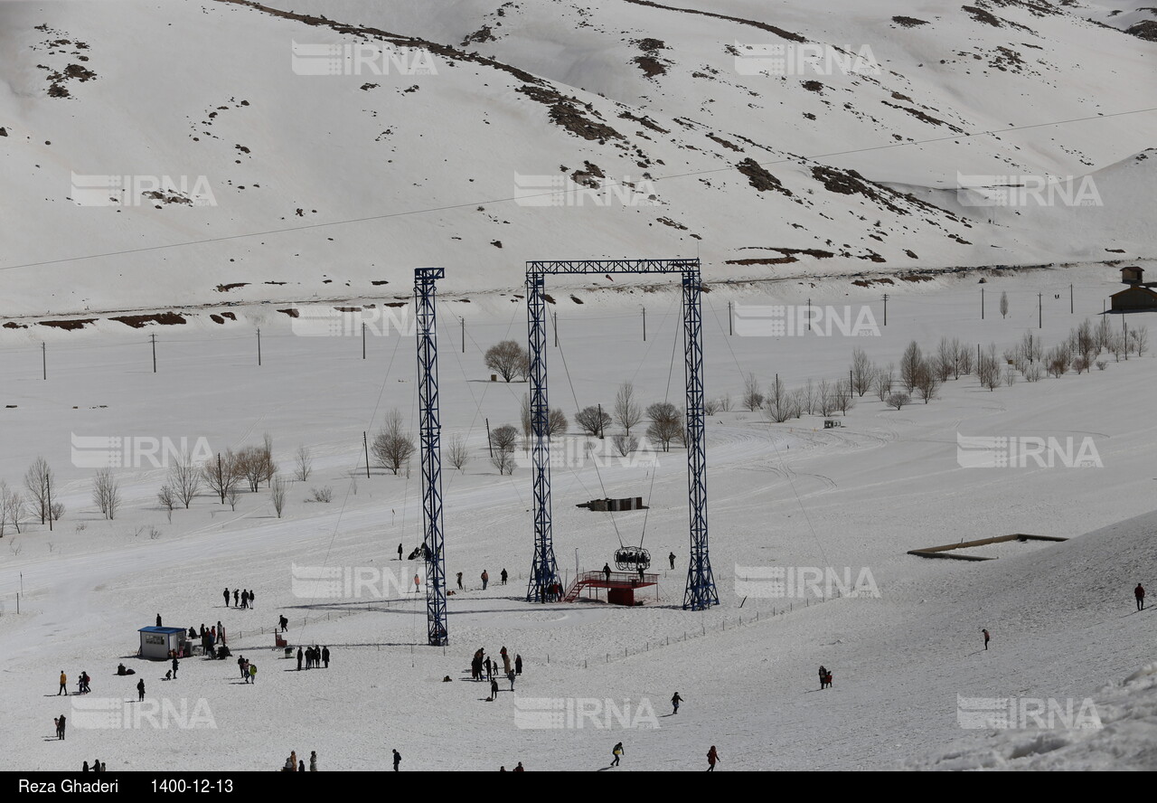 تفریحات زمستانی در پیست پولادکف فارس