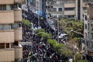 Multitudinario funeral del mártir Haniya en Teherán